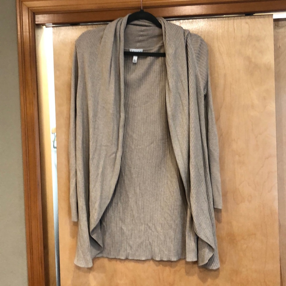 GUC cream cardigan